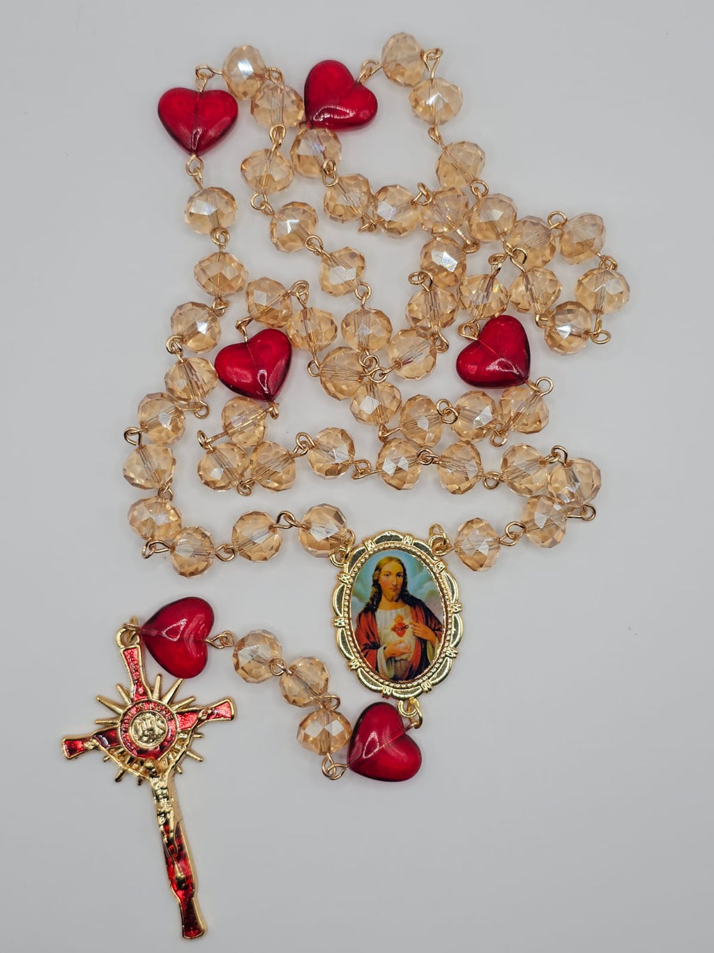 Terço Sagrado Coração de Jesus Cristais de Vidro e Detalhes de Corações